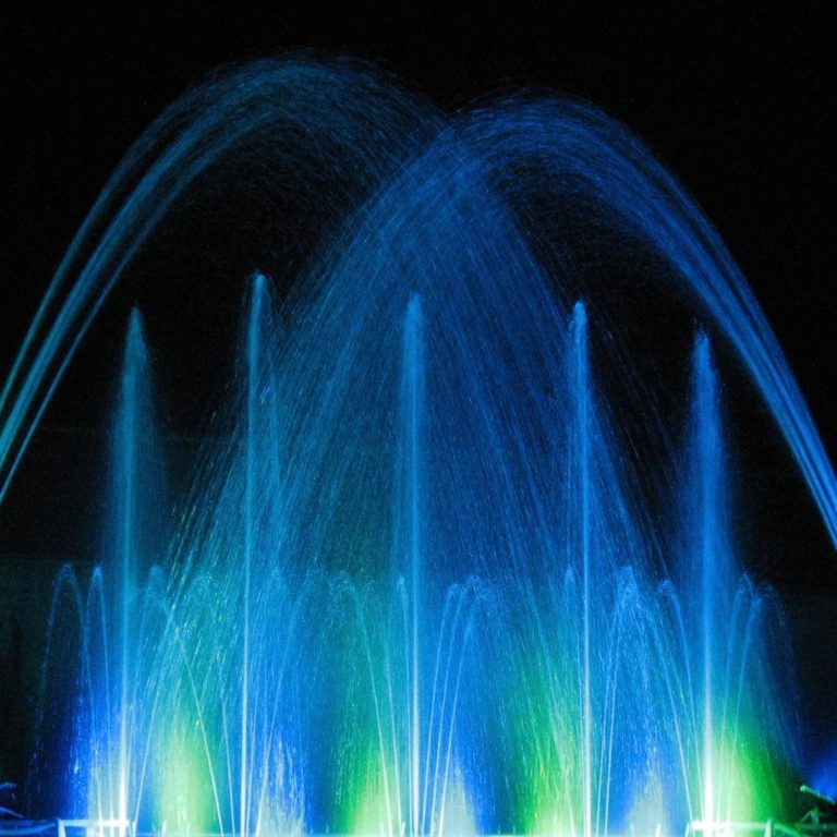 Les fontaines dansantes, spectacle son et lumière aquatique itinérant -  Photos
