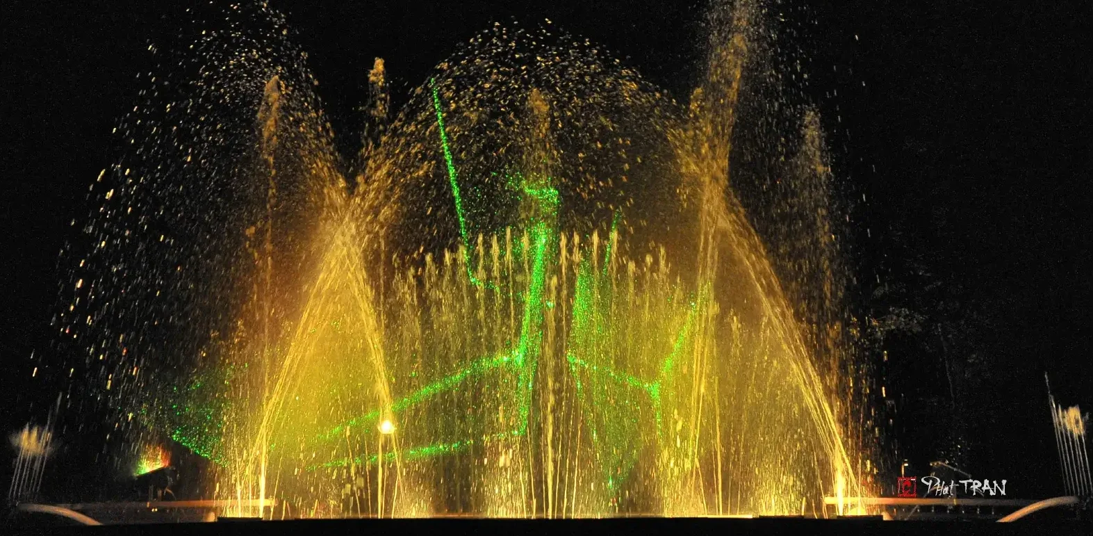 Fontaines lumineuses, spectacle avec notre fontaine dansante