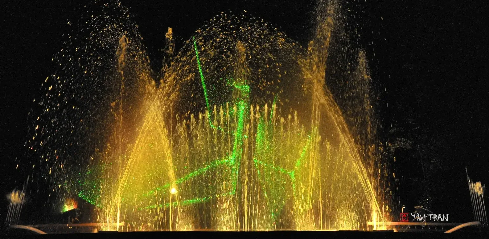 Fontaines lumineuses, spectacle avec notre fontaine dansante